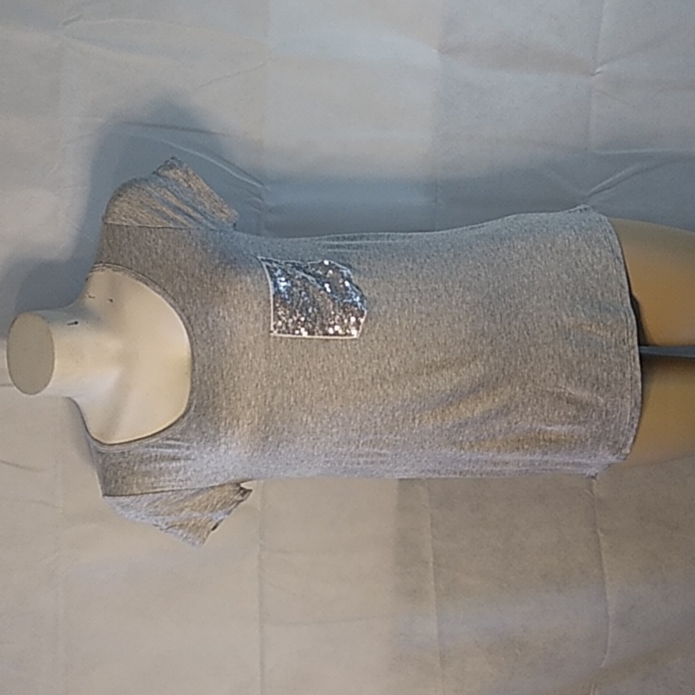 Brenda's sequin pocket Top color Grey new size small